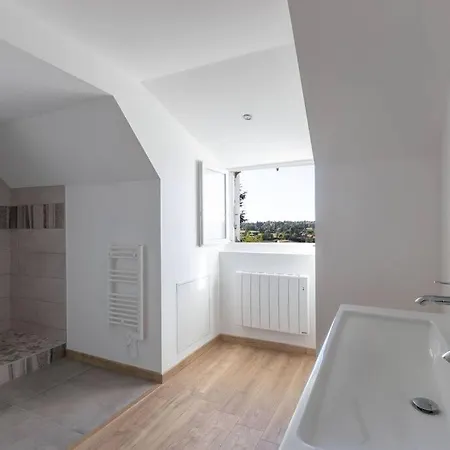 Βίλα & La Sur La Colline - Au Calme Saint-Symphorien-des-Bois