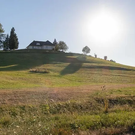 & La Sur La Colline - Au Calme