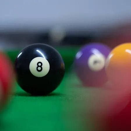 & La Sur La Colline - Au Calme *