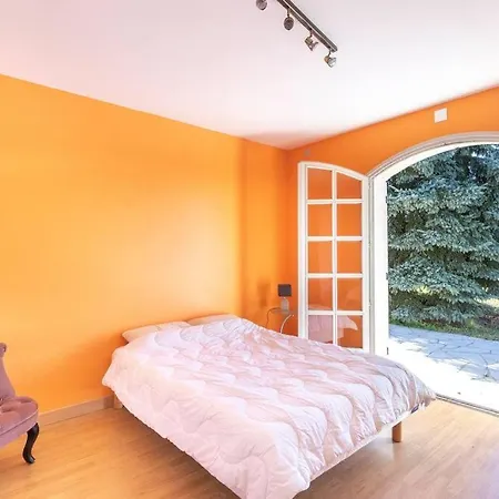 Βίλα & La Sur La Colline - Au Calme *