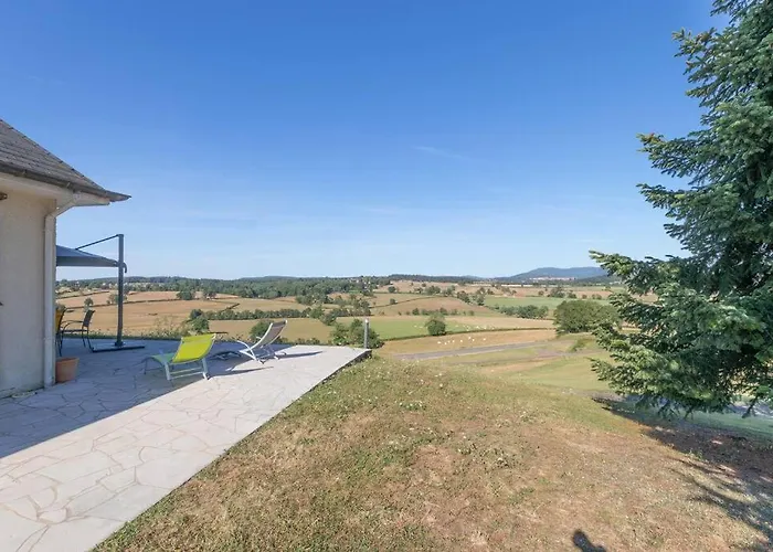 Villa & La Sur La Colline - Au Calme