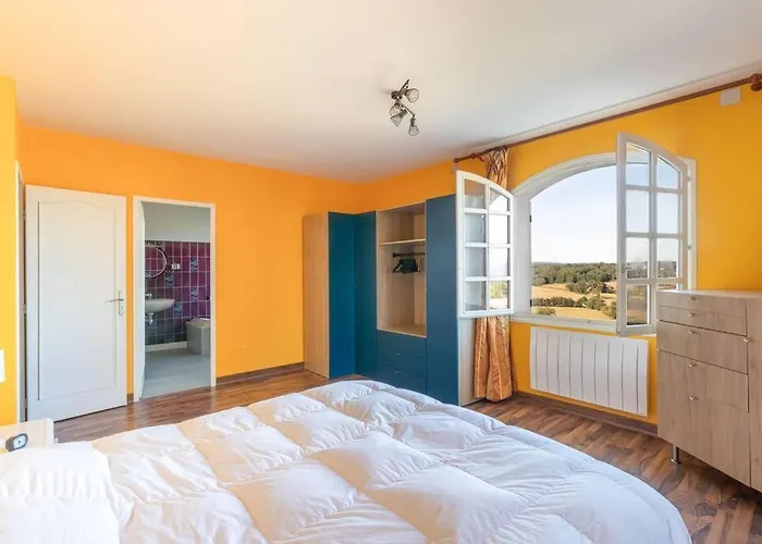 Villa & La Sur La Colline - Au Calme