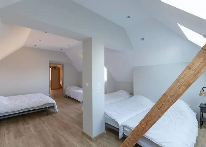 & La Sur La Colline - Au Calme *