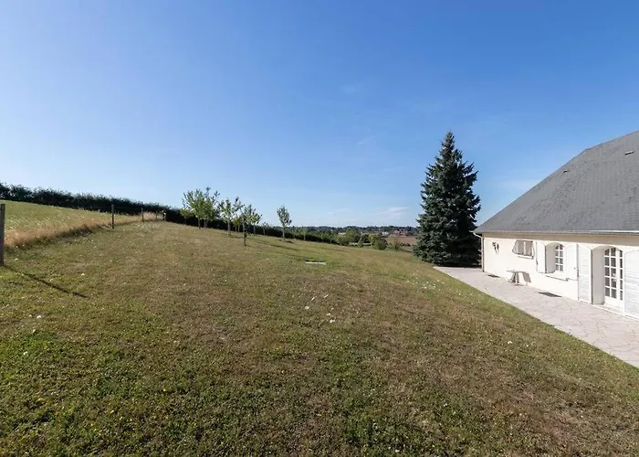 Villa & La Sur La Colline - Au Calme